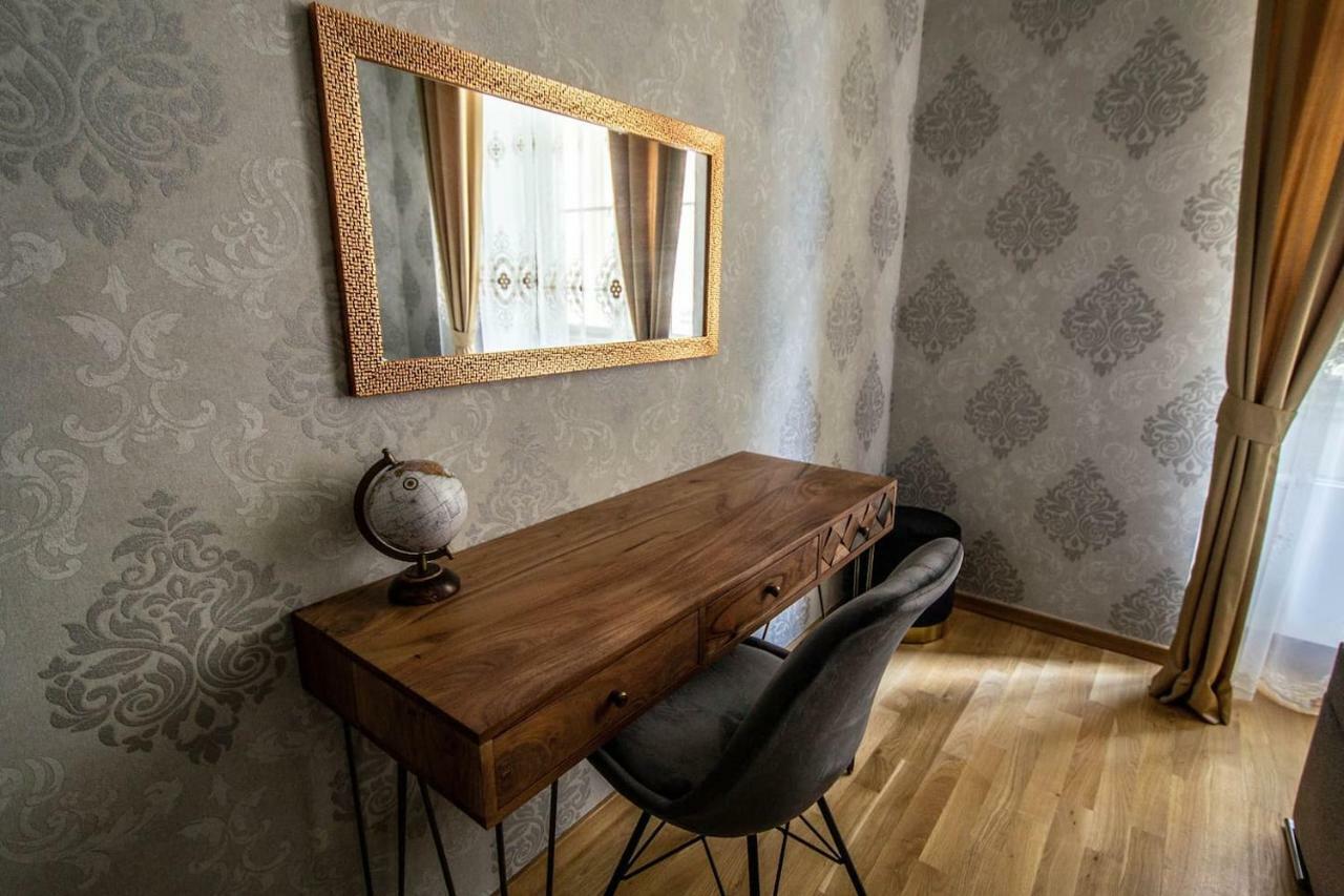 Design 3Bdr Apartment In Residence, Free Parking Prag Exteriör bild