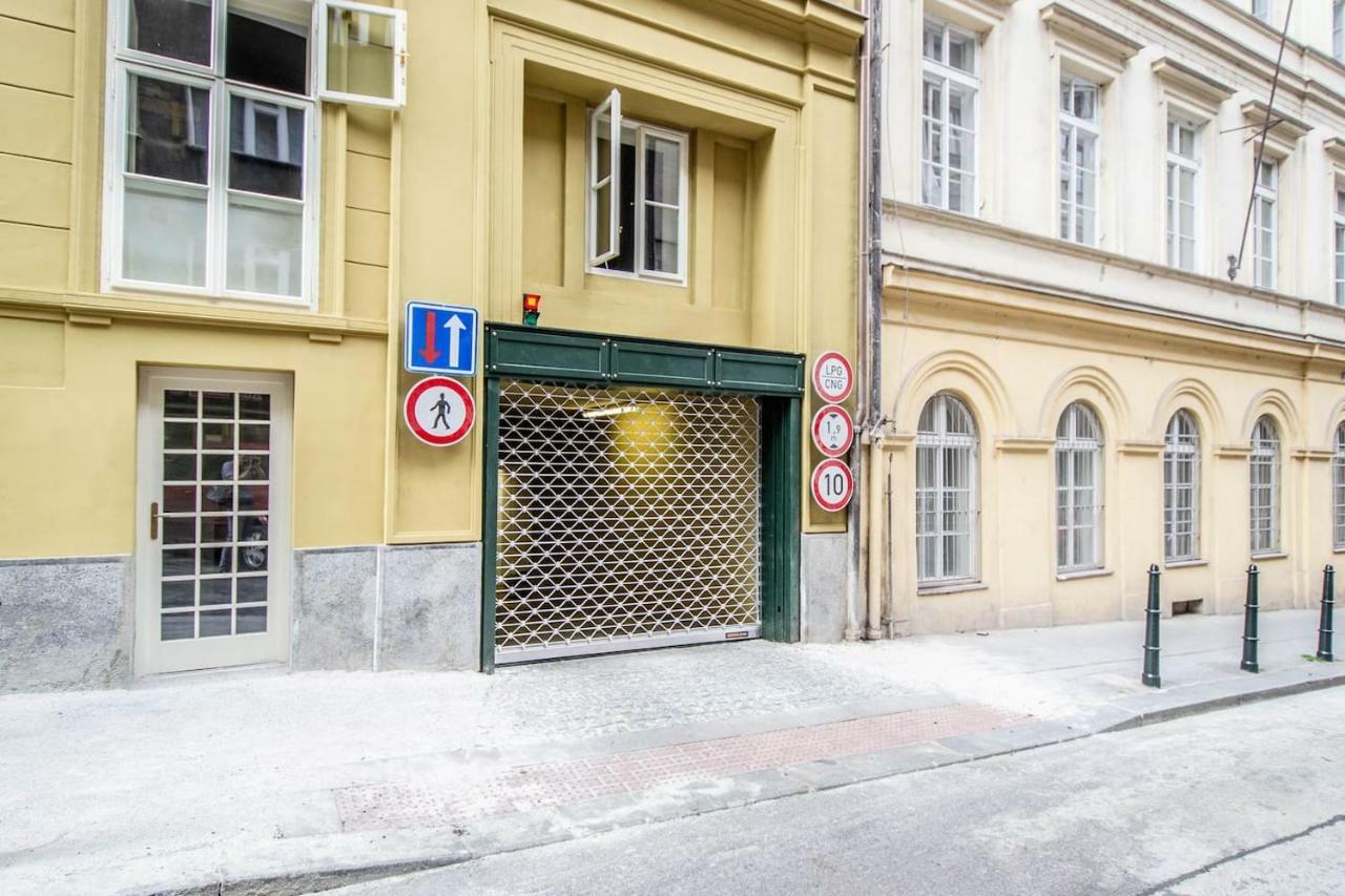 Design 3Bdr Apartment In Residence, Free Parking Prag Exteriör bild