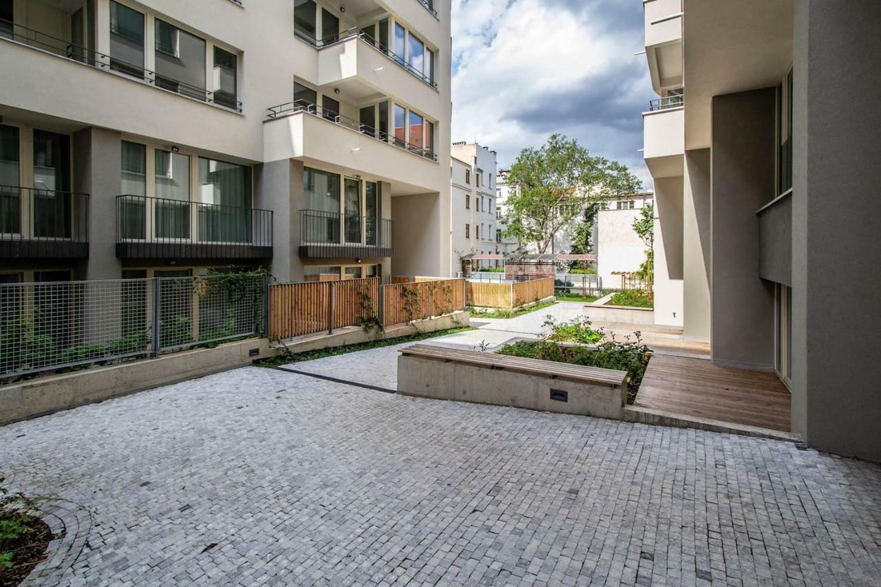 Design 3Bdr Apartment In Residence, Free Parking Prag Exteriör bild