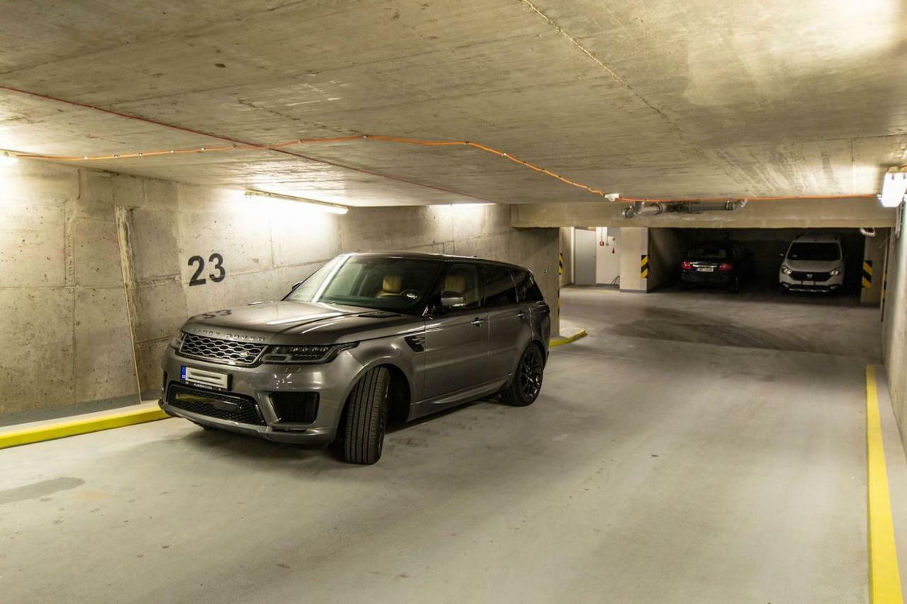Design 3Bdr Apartment In Residence, Free Parking Prag Exteriör bild