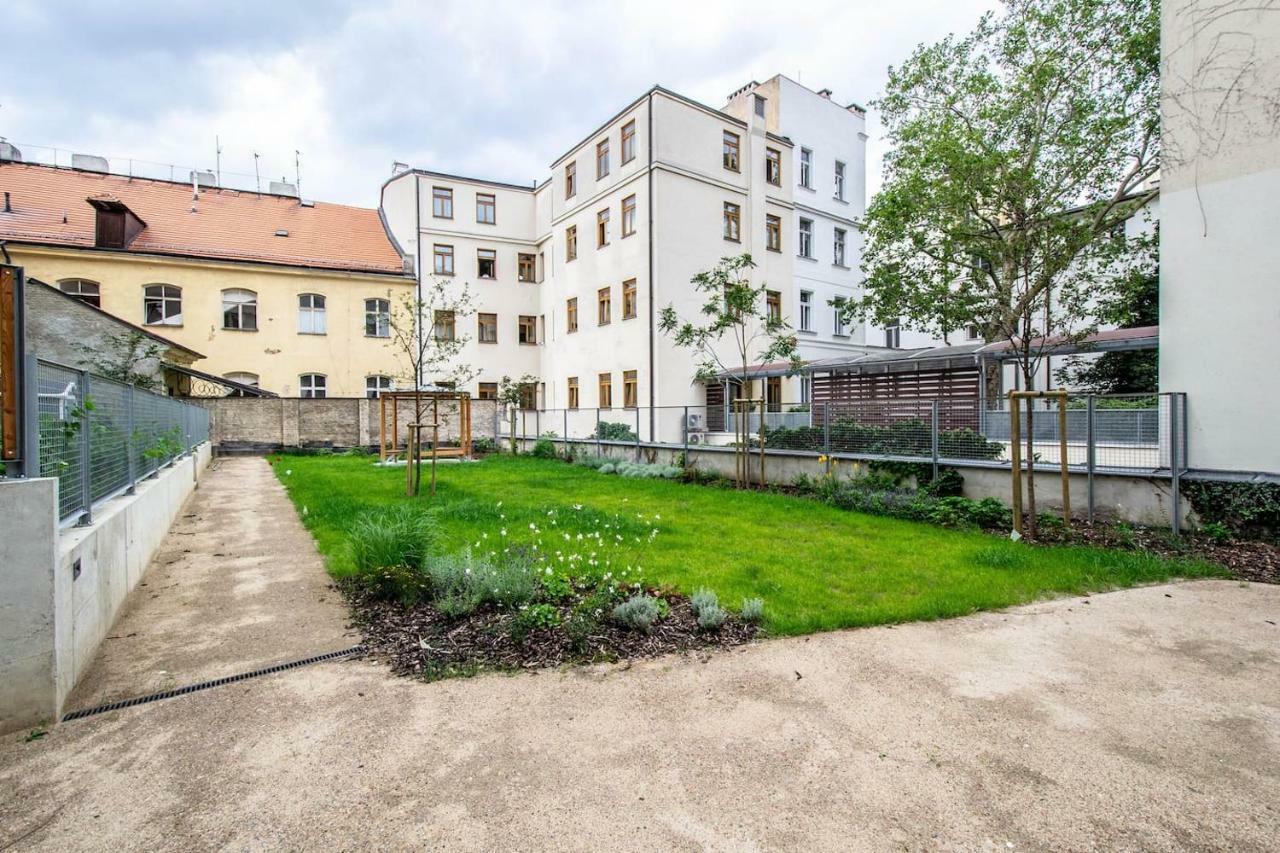 Design 3Bdr Apartment In Residence, Free Parking Prag Exteriör bild